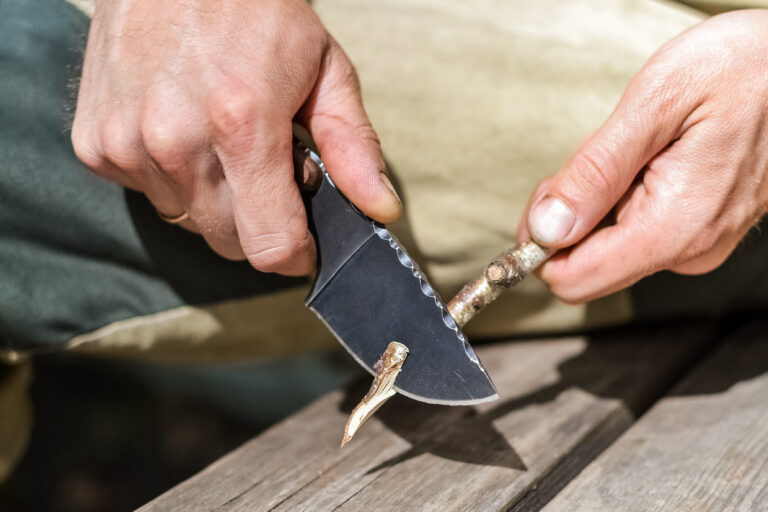Crafting the Perfect Edge: One Blade, One Grinder Workflow
